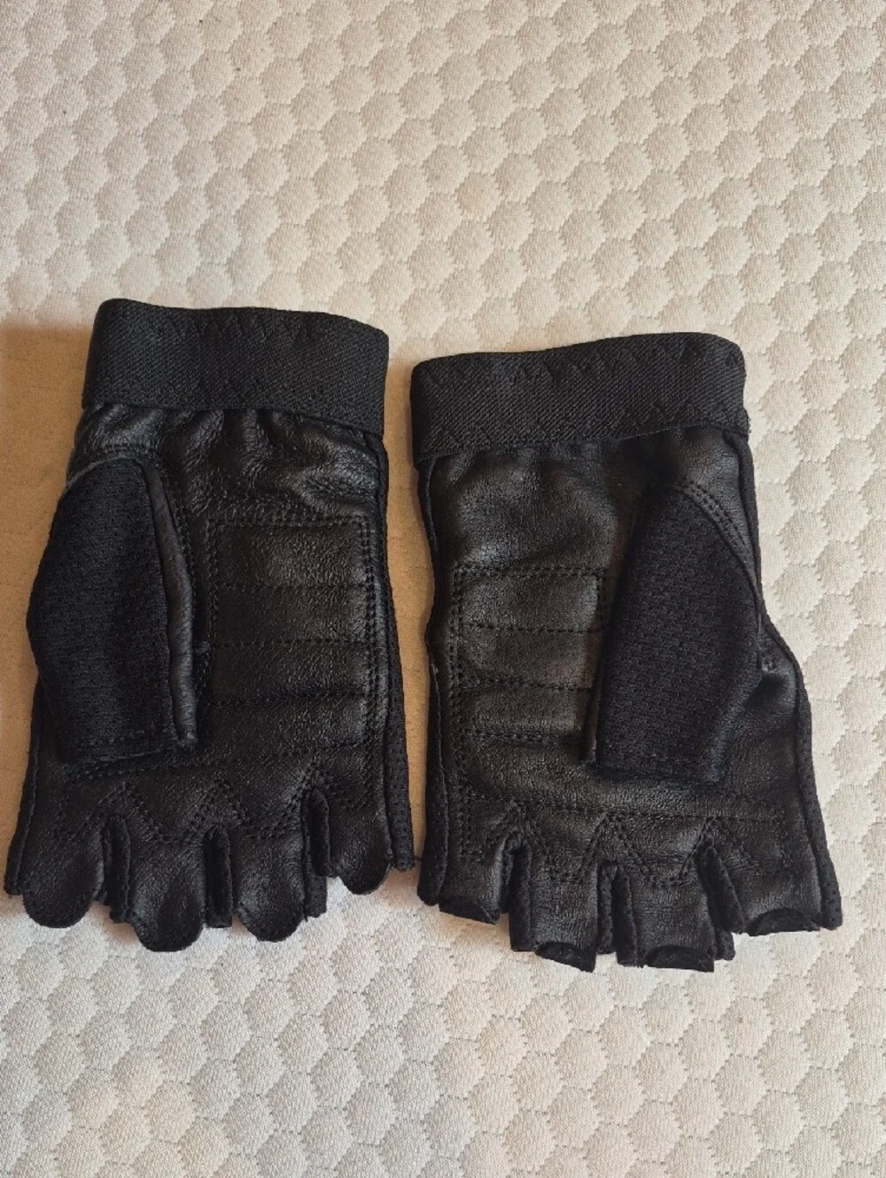 Harley-Davidson Womens Black Fingerless Motorcycle Gloves with Orange Logo
